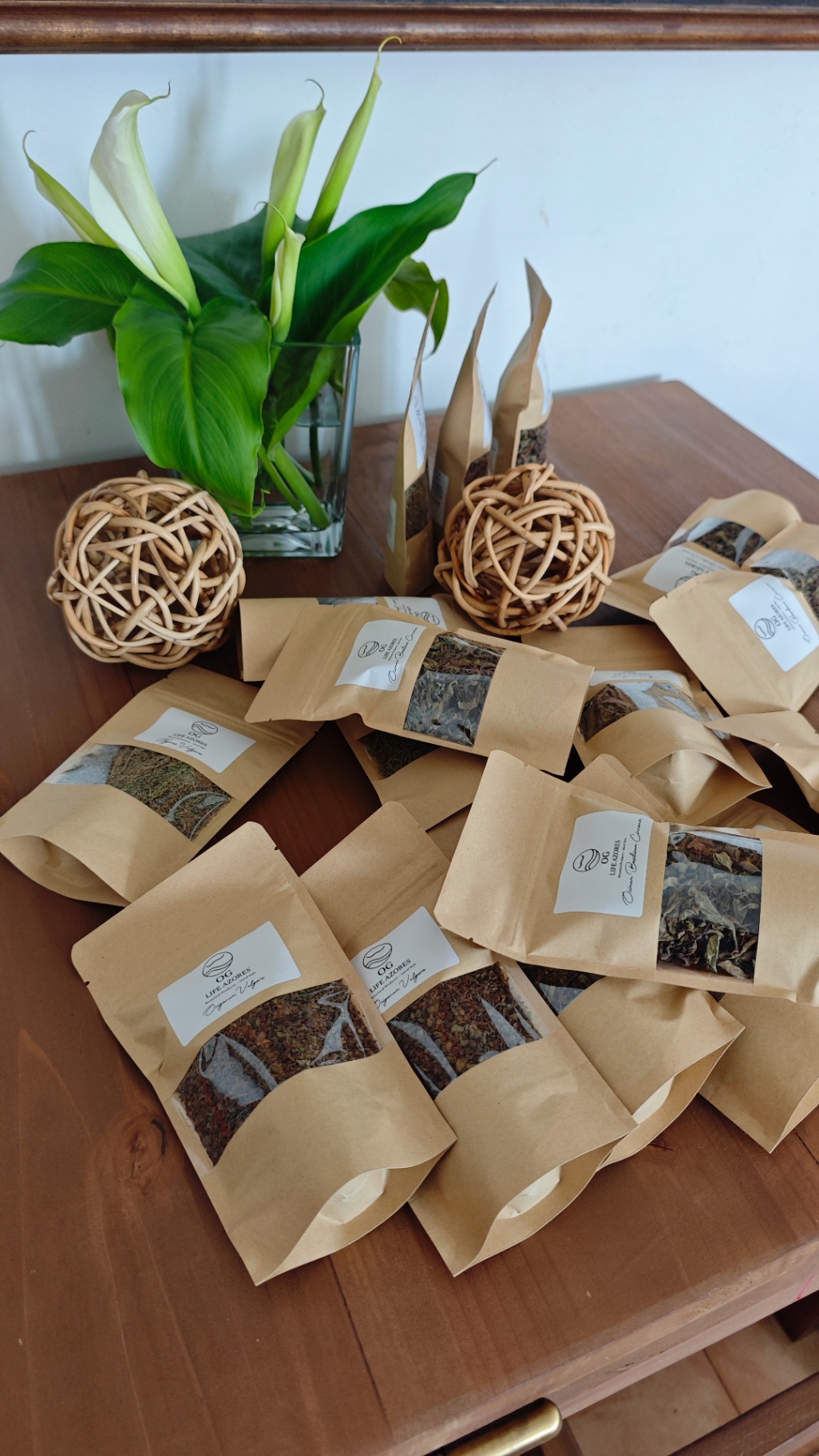 Pouches of hand-dried Azorean herbs