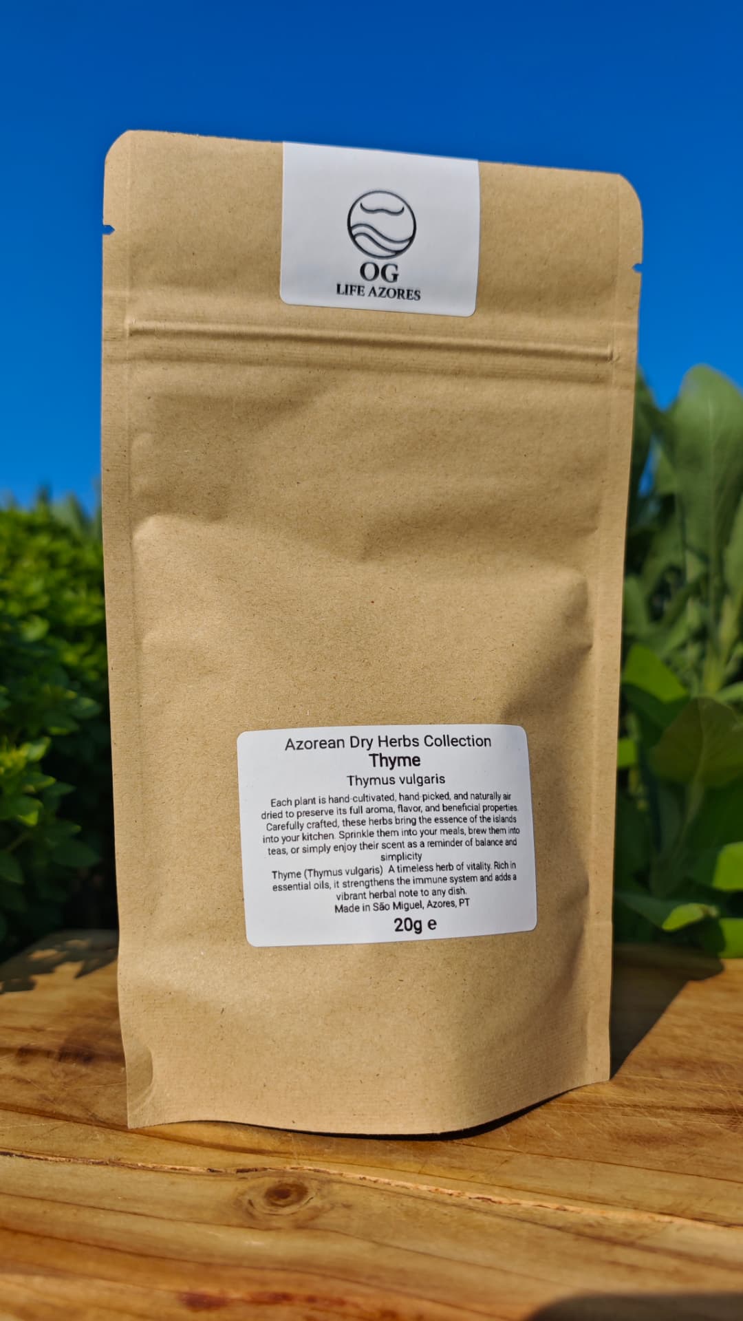 Thyme pouch showing the Azorean Dry Herbs Collection label